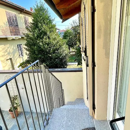 Casa Nel Vicolo - Storie E Dimore