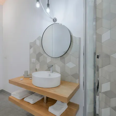 Casa Nel Vicolo - Storie E Dimore